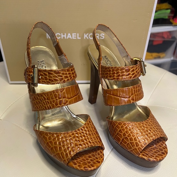 Michael Kors Women's Brown Platform Sandals - Picture 1 of 3